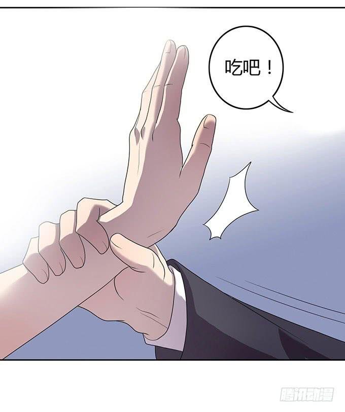 老大妈在背后看着你