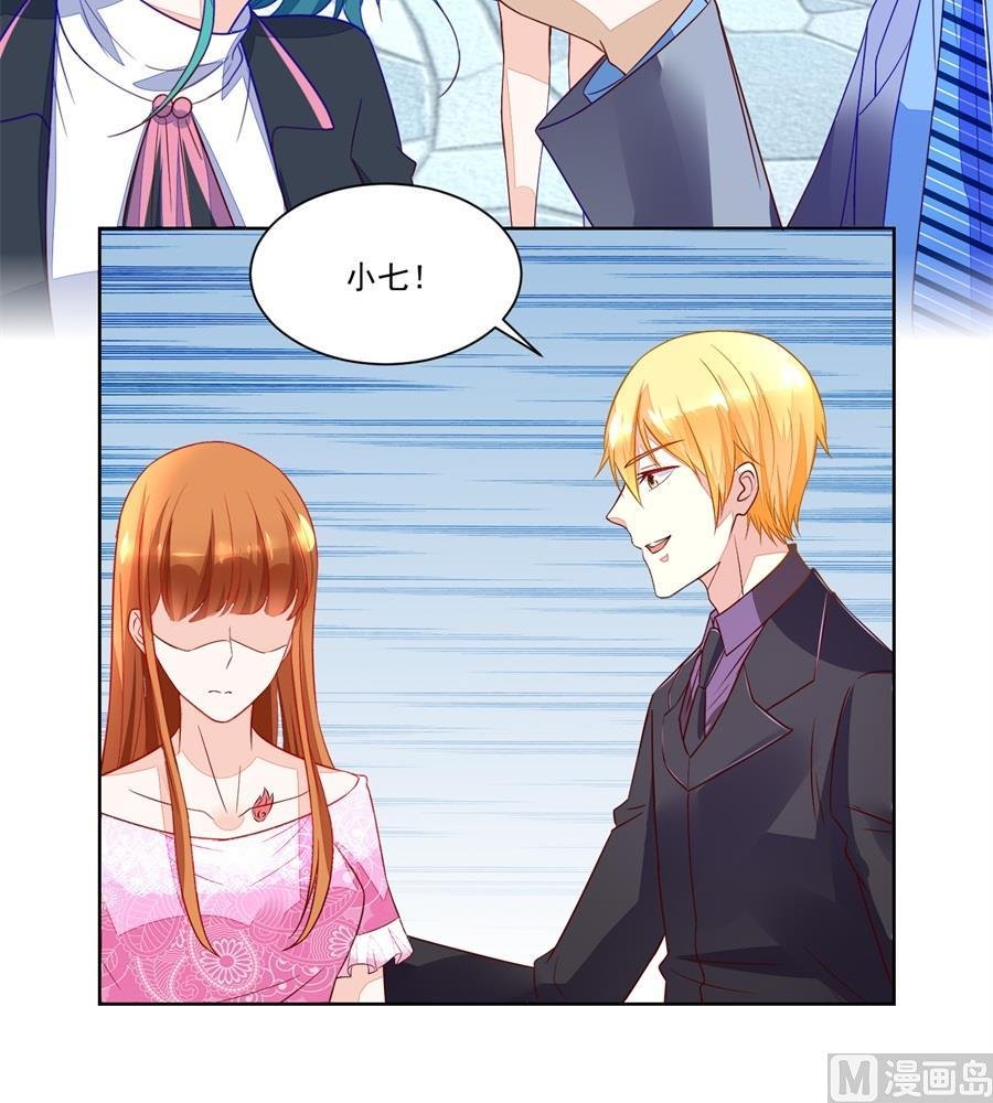 时装发布会的女伴