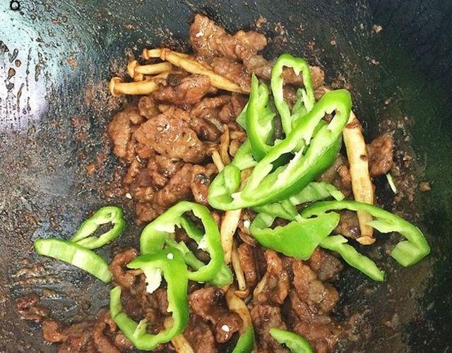 第23期 黑椒牛肉菌菇蛋丼饭